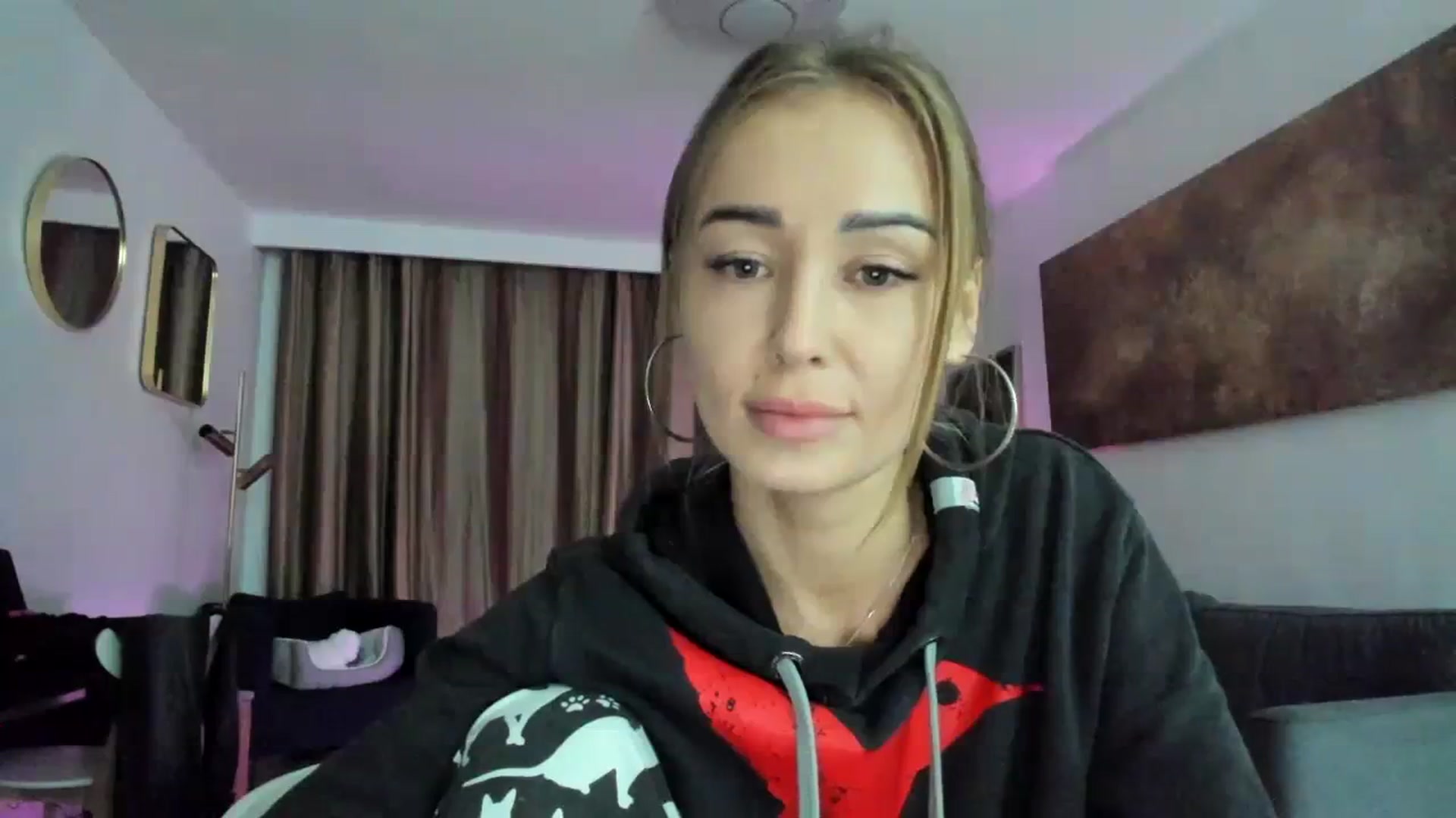 Gallery image thumbnail from AAA_Yas's myfreecams stream on, 02/07/2024, 23:00 image 4 of 20