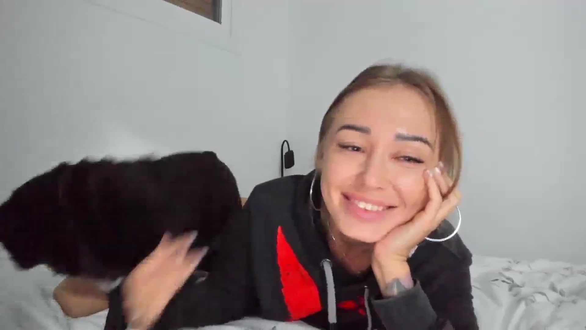Gallery image thumbnail from AAA_Yas's myfreecams stream on, 02/07/2024, 23:00 image 17 of 20