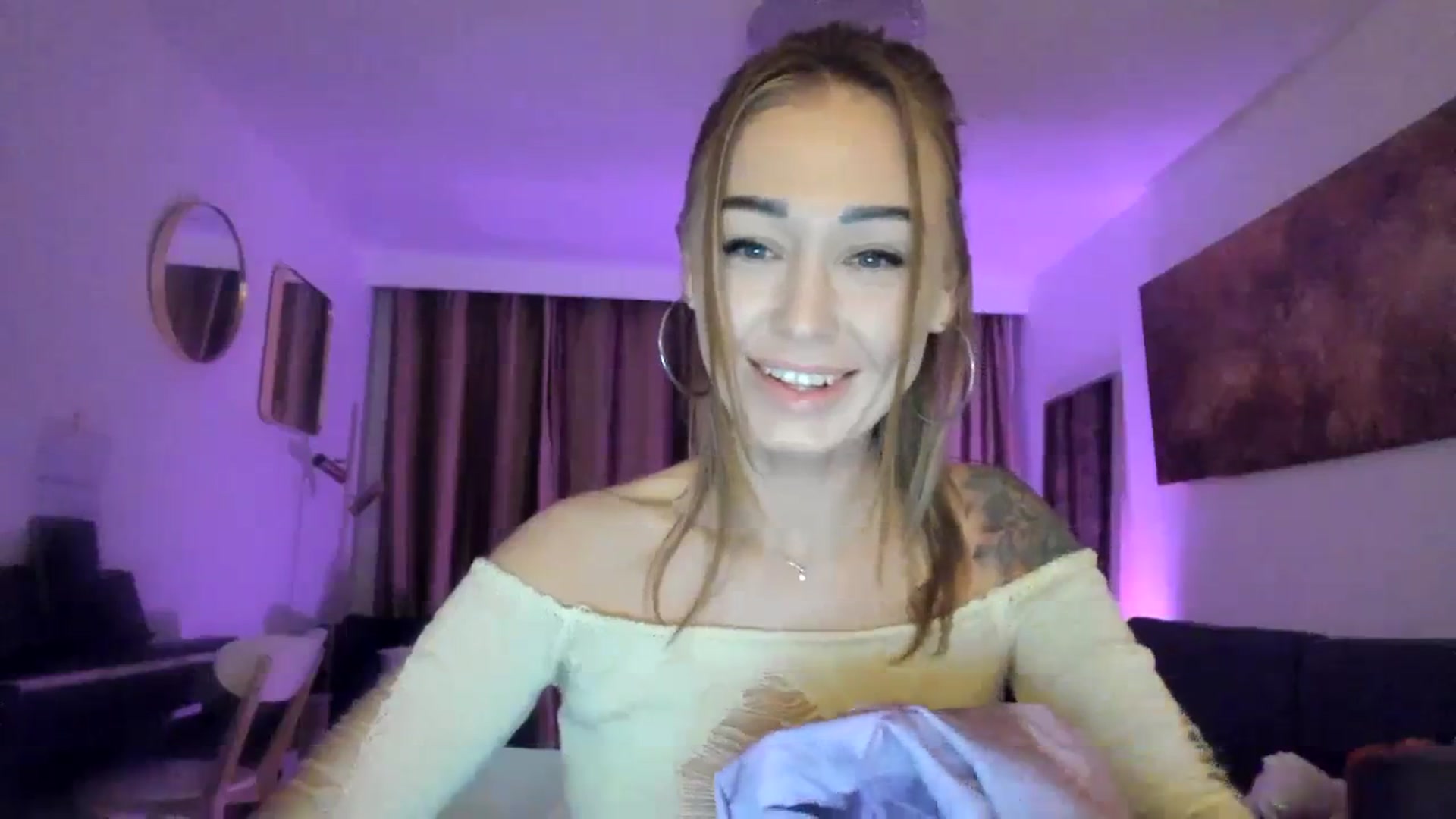 Gallery image thumbnail from AAA_Yas's myfreecams stream on, 02/12/2024, 22:45 image 10 of 20