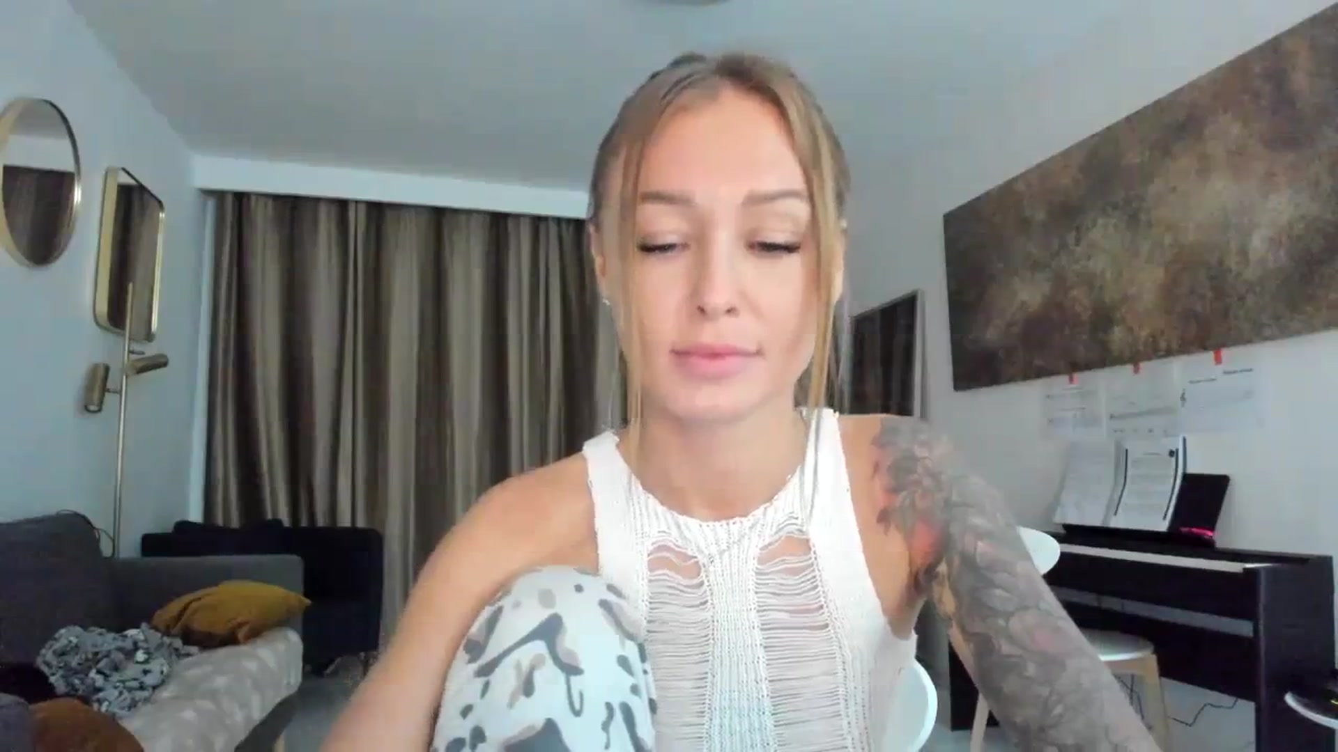 Gallery image thumbnail from AAA_Yas's myfreecams stream on, 03/23/2024, 24:17 image 5 of 20