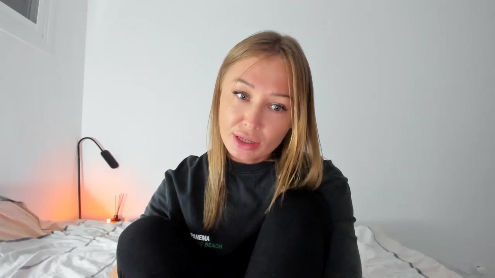 Gallery image thumbnail from AAA_Yas's myfreecams stream on, 04/03/2024, 20:25 image 20 of 20