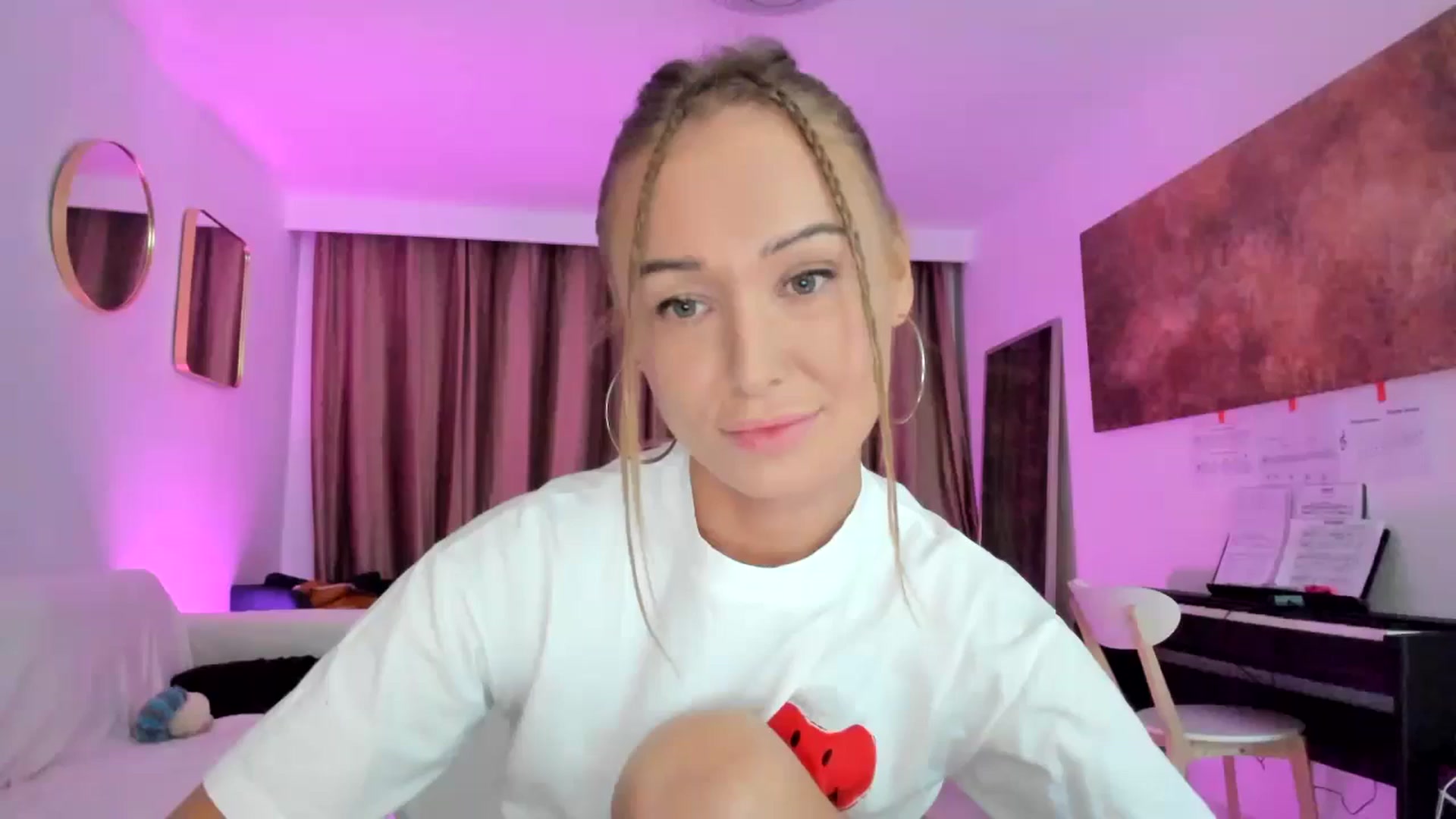 Gallery image thumbnail from AAA_Yas's myfreecams stream on, 04/25/2024, 21:34 image 13 of 20
