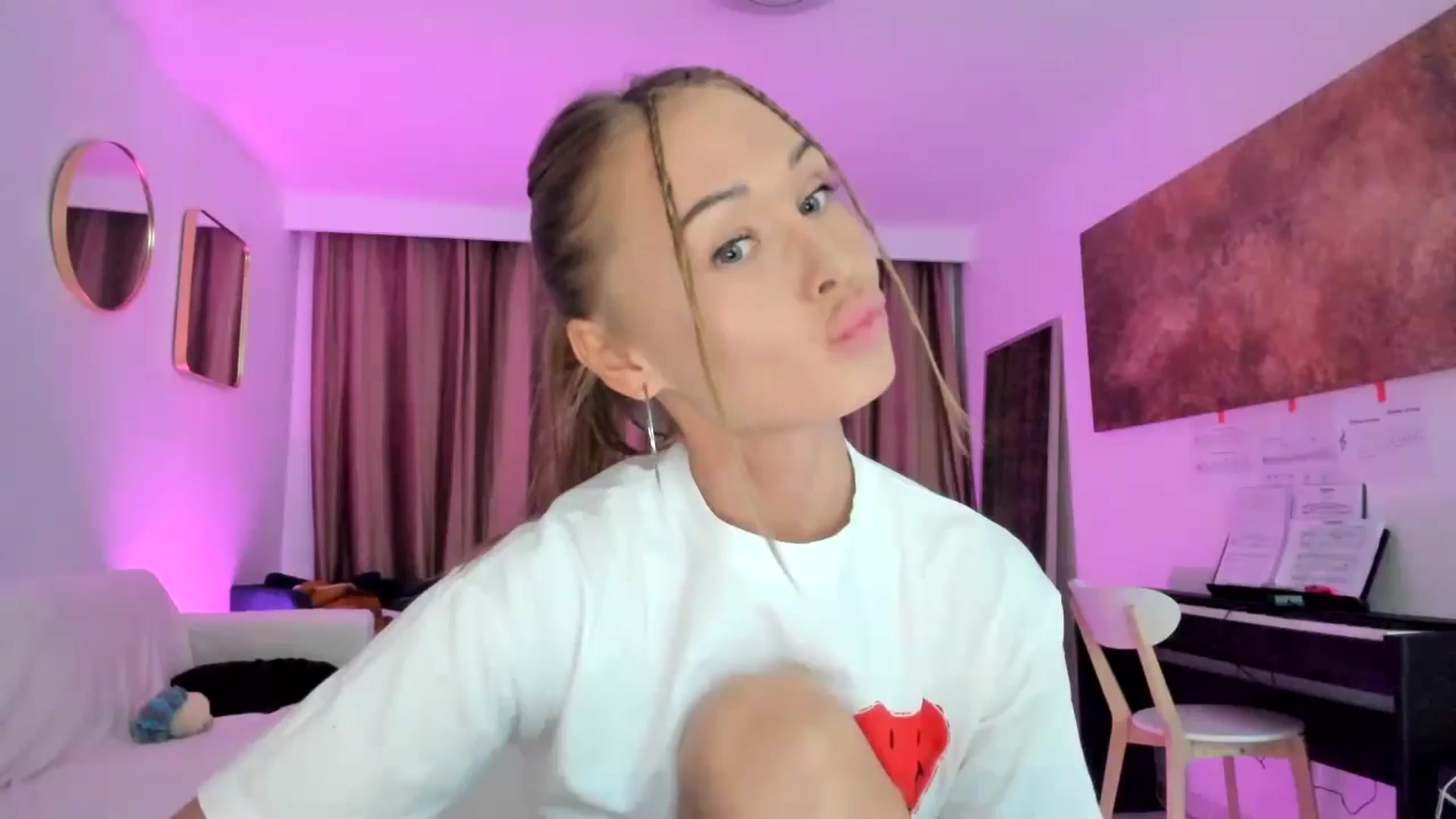 Gallery image thumbnail from AAA_Yas's myfreecams stream on, 04/25/2024, 21:34 image 10 of 20