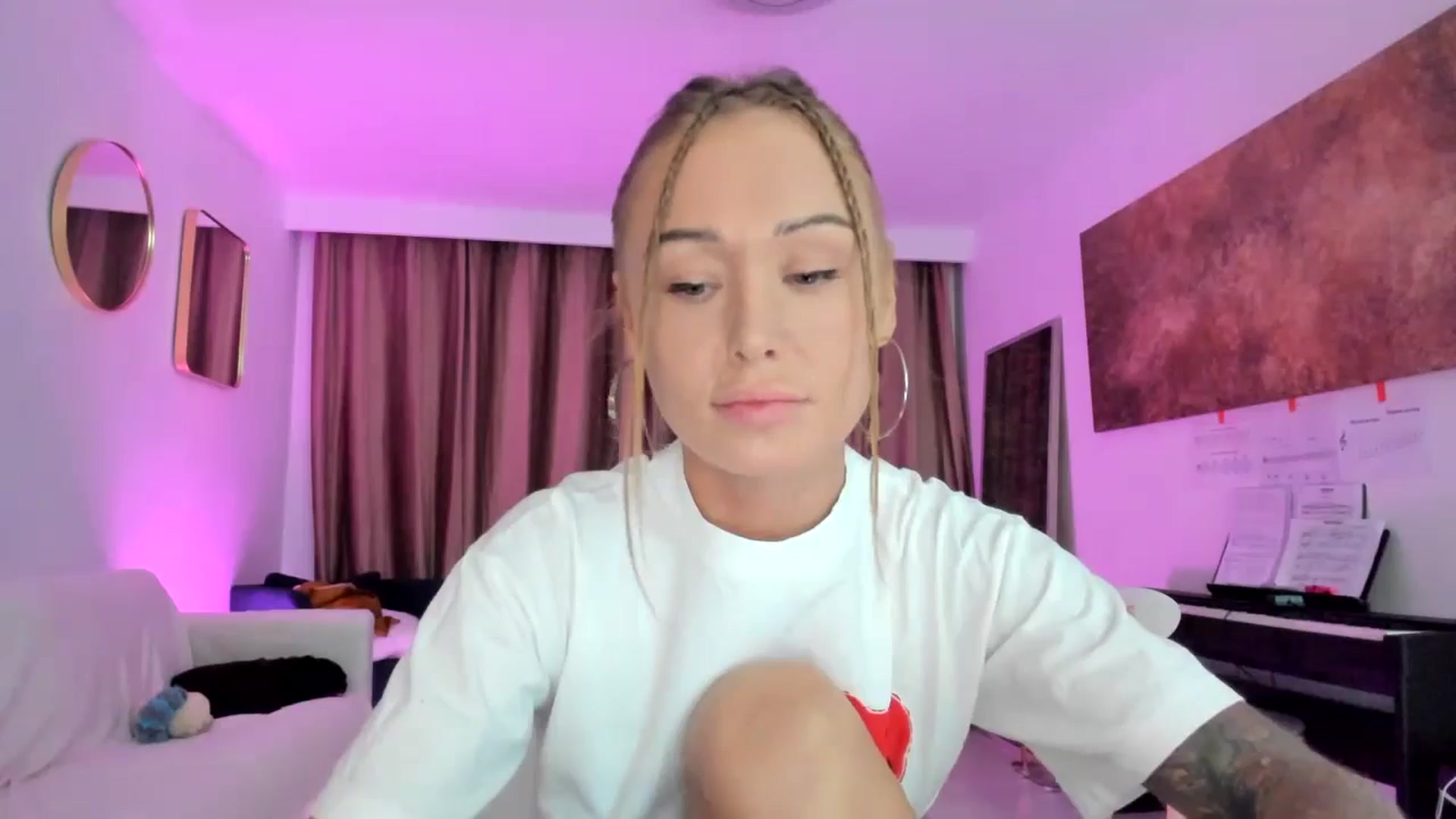 Gallery image thumbnail from AAA_Yas's myfreecams stream on, 04/25/2024, 21:34 image 14 of 20