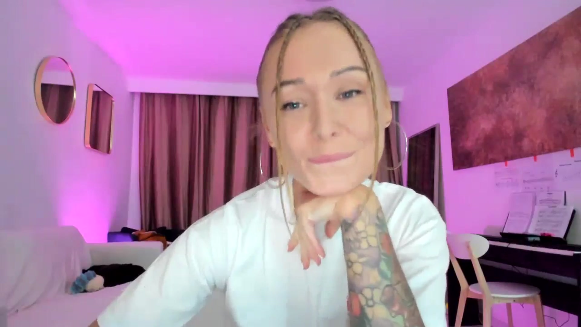 Gallery image thumbnail from AAA_Yas's myfreecams stream on, 04/25/2024, 22:36 image 6 of 20