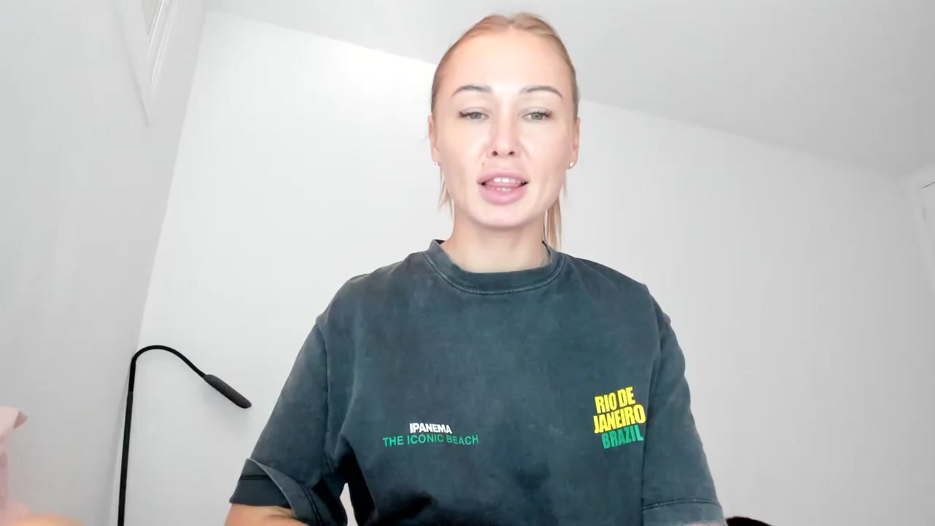 Gallery image thumbnail from AAA_Yas's myfreecams stream on, 05/02/2024, 18:23 image 6 of 20