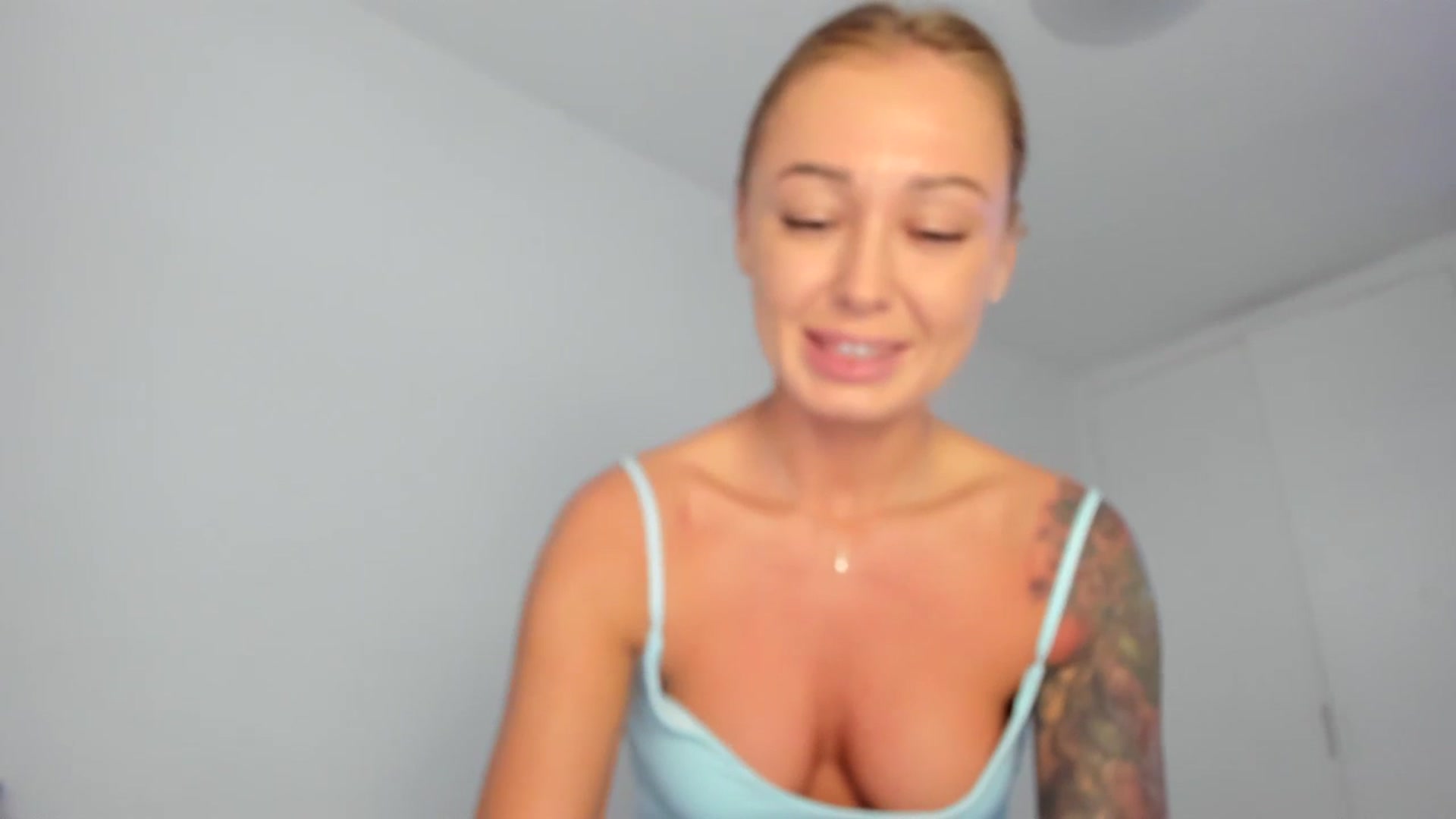 Gallery image thumbnail from AAA_Yas's myfreecams stream on, 05/17/2024, 19:07 image 15 of 20
