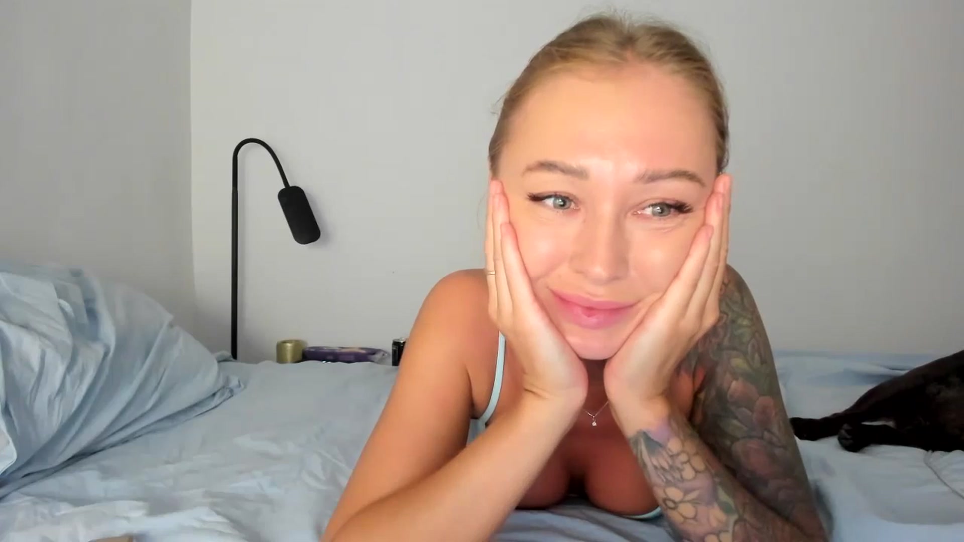 Gallery image thumbnail from AAA_Yas's myfreecams stream on, 05/17/2024, 19:35 image 20 of 20
