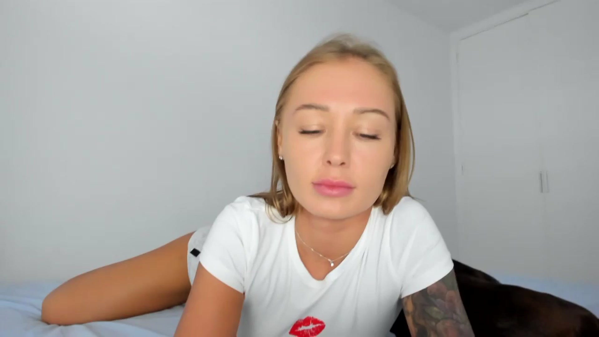 Gallery image thumbnail from AAA_Yas's myfreecams stream on, 05/23/2024, 18:51 image 3 of 20