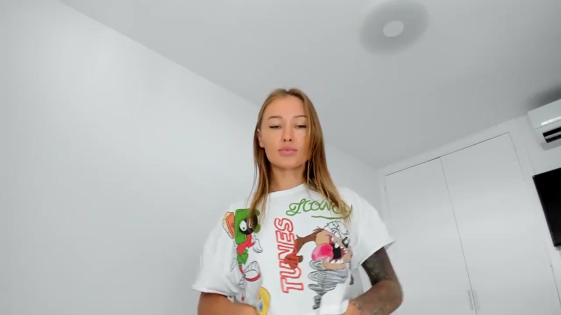 Gallery image thumbnail from AAA_Yas's myfreecams stream on, 06/22/2024, 17:43 image 3 of 20