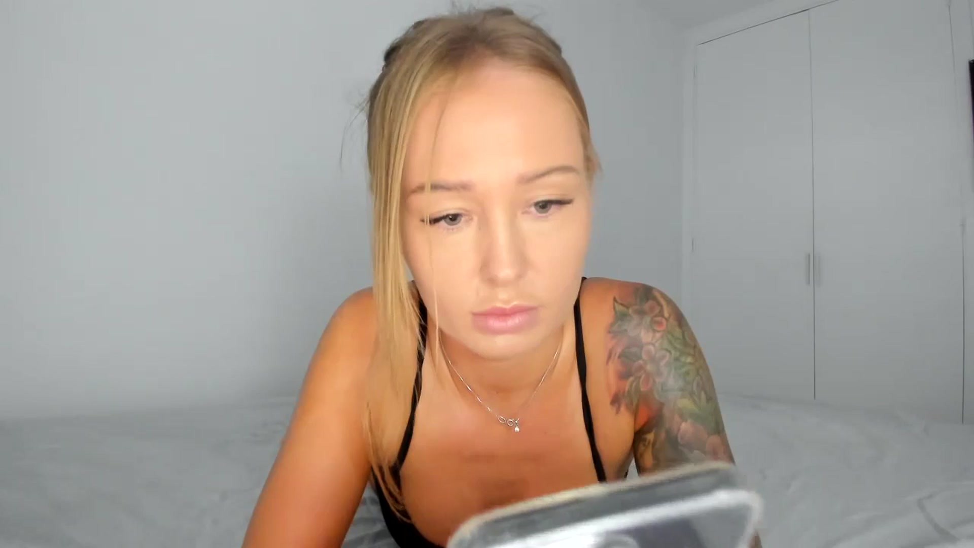Gallery image thumbnail from AAA_Yas's myfreecams stream on, 06/27/2024, 19:07 image 8 of 20