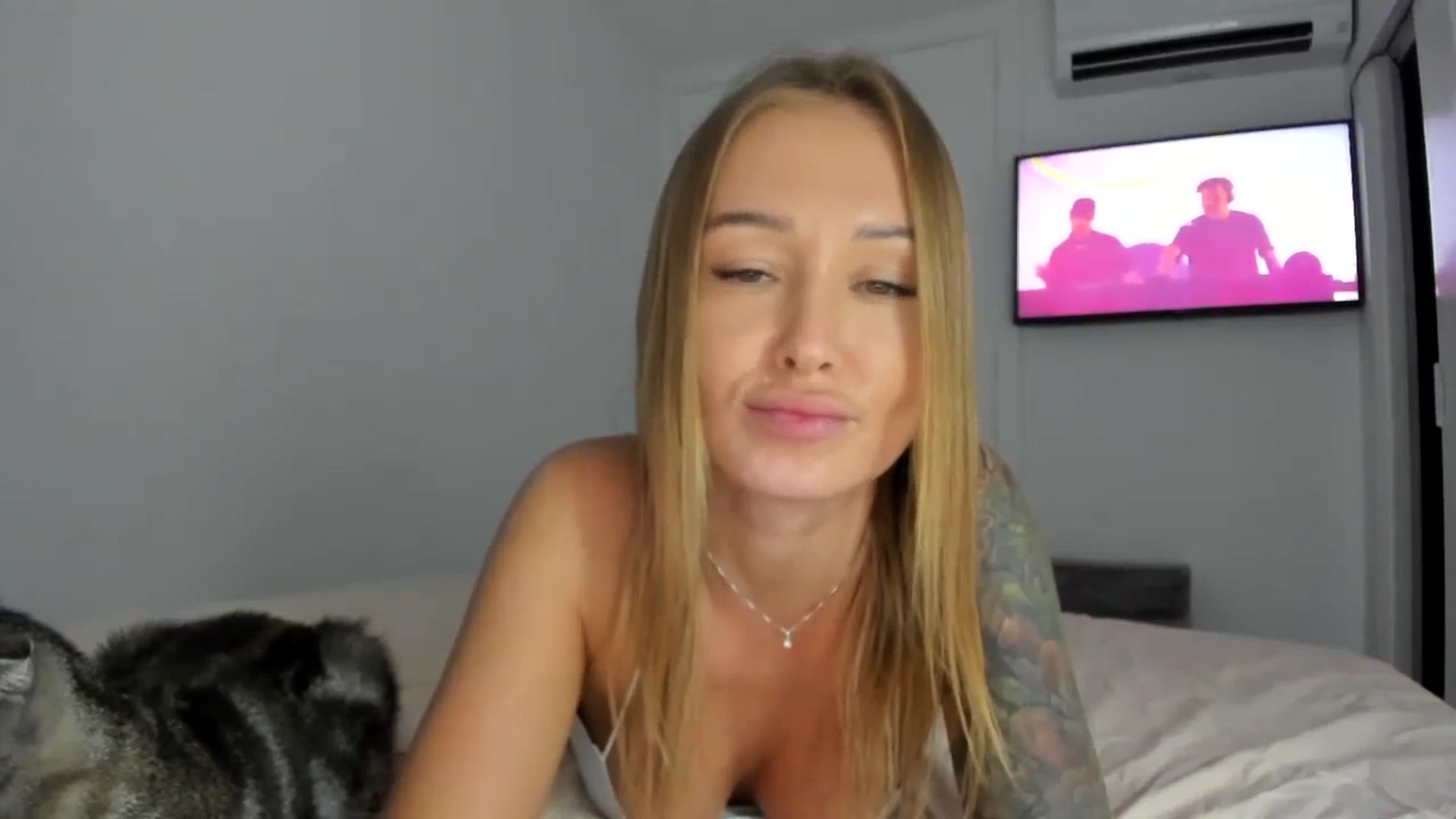 Gallery image thumbnail from AAA_Yas's myfreecams stream on, 07/19/2024, 21:20 image 19 of 20