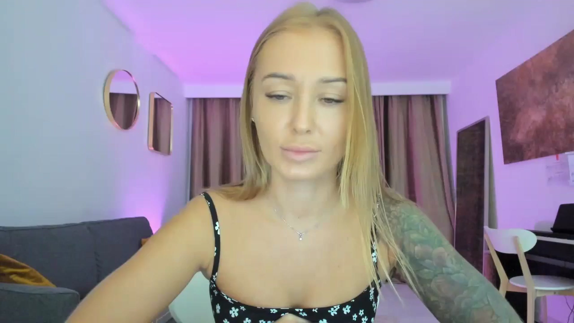 Gallery image thumbnail from AAA_Yas's myfreecams stream on, 08/13/2024, 19:12 image 7 of 20