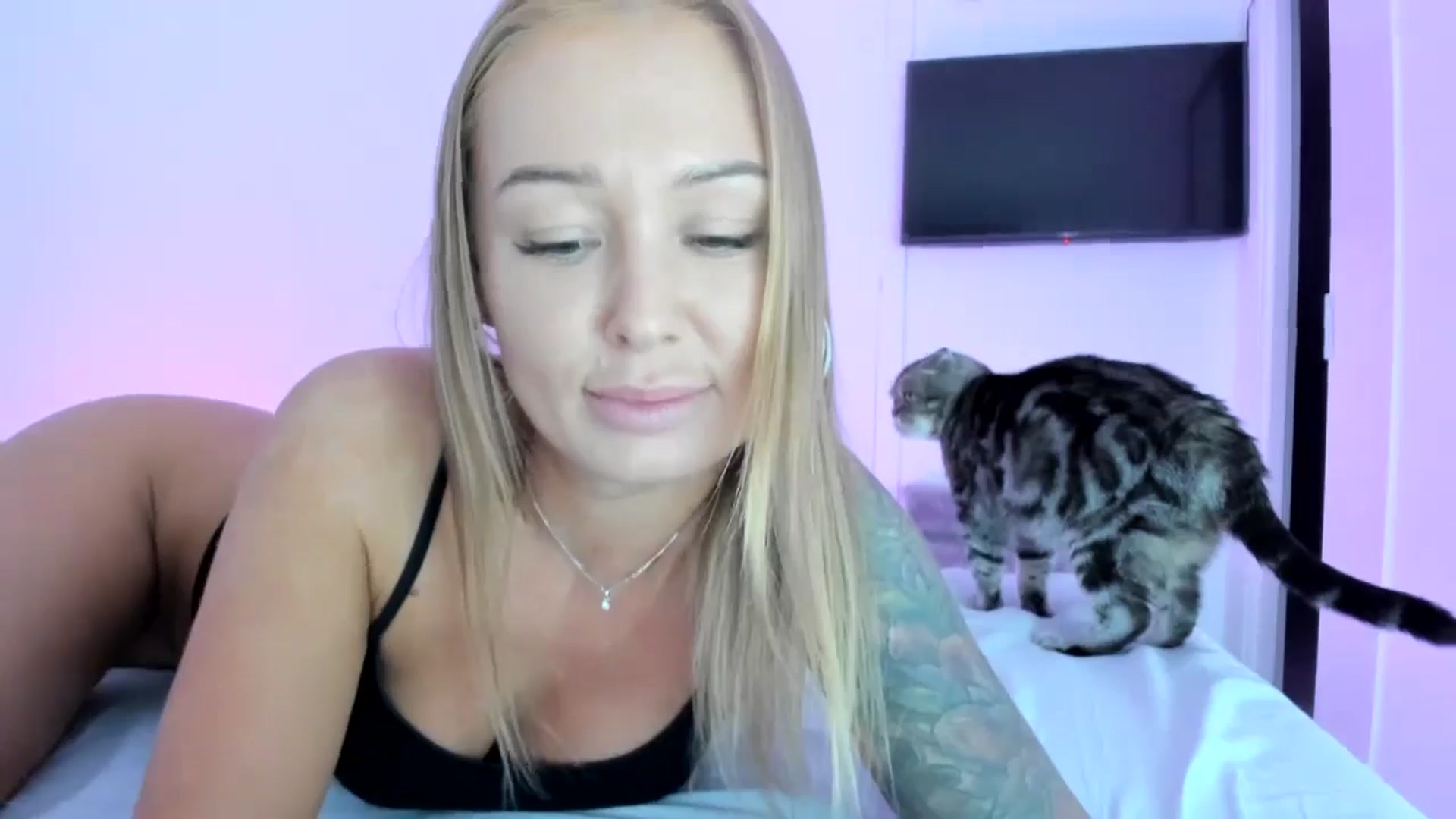 Gallery image thumbnail from AAA_Yas's myfreecams stream on, 08/17/2024, 21:31 image 3 of 20