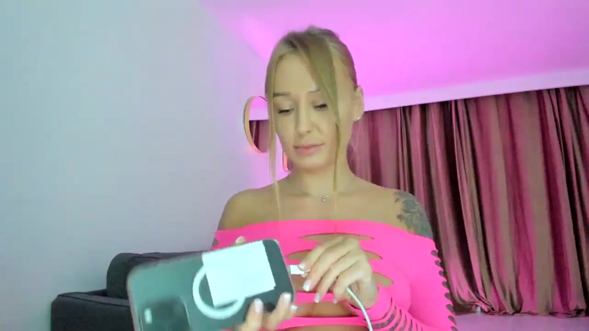 Gallery image thumbnail from AAA_Yas's myfreecams stream on, 08/31/2024, 22:27 image 11 of 20