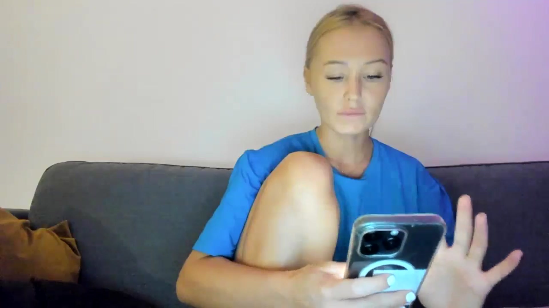 Gallery image thumbnail from AAA_Yas's myfreecams stream on, 09/09/2024, 20:09 image 10 of 20