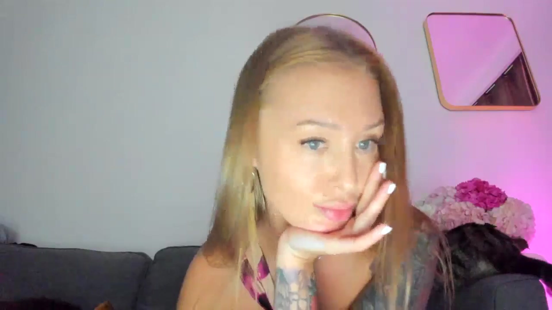 Gallery image thumbnail from AAA_Yas's myfreecams stream on, 09/19/2024, 21:15 image 15 of 20