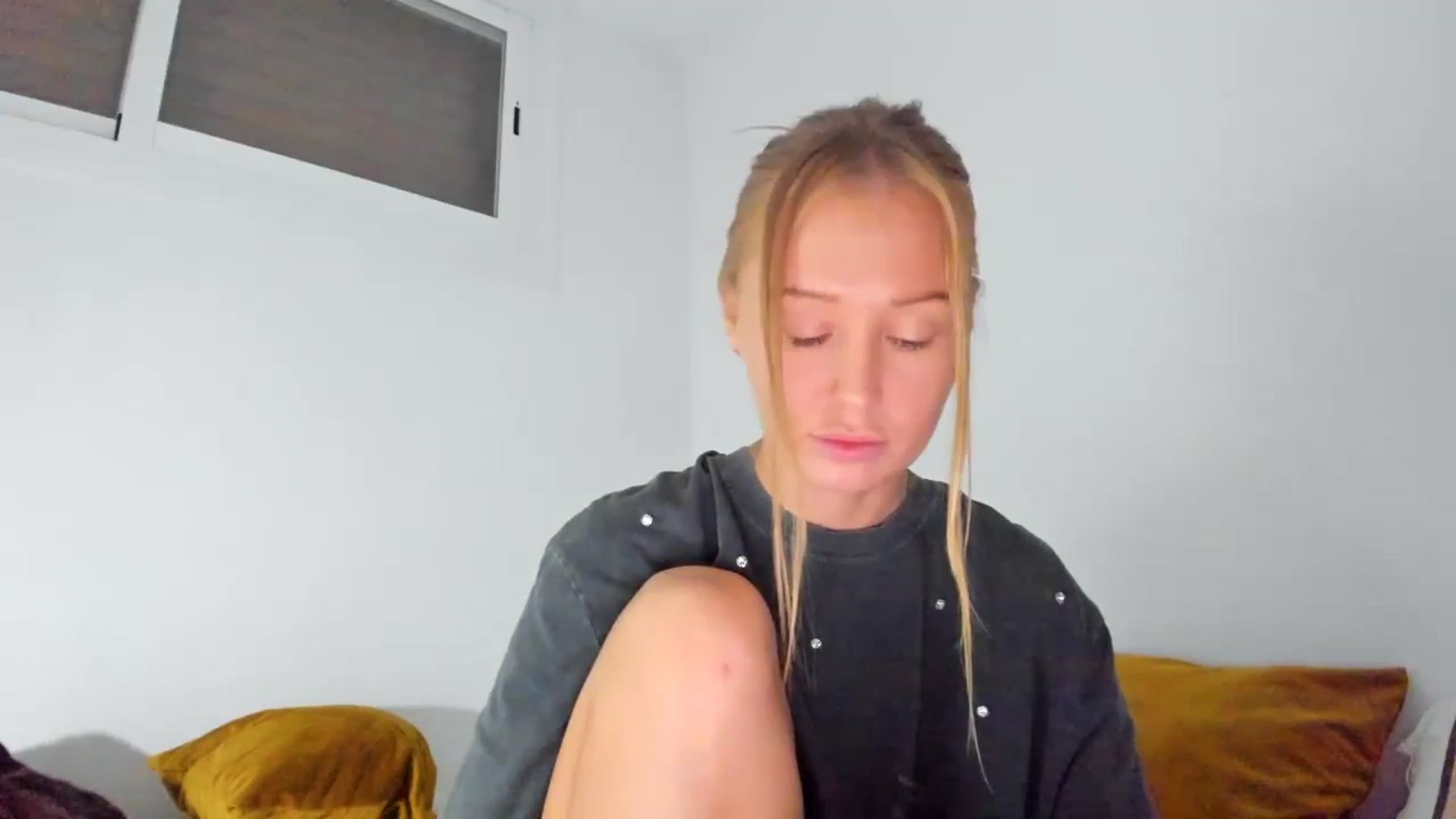 Gallery image thumbnail from AAA_Yas's myfreecams stream on, 09/27/2024, 22:52 image 16 of 20