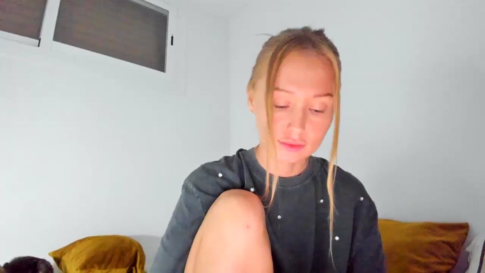 Gallery image thumbnail from AAA_Yas's myfreecams stream on, 09/27/2024, 22:52 image 15 of 20