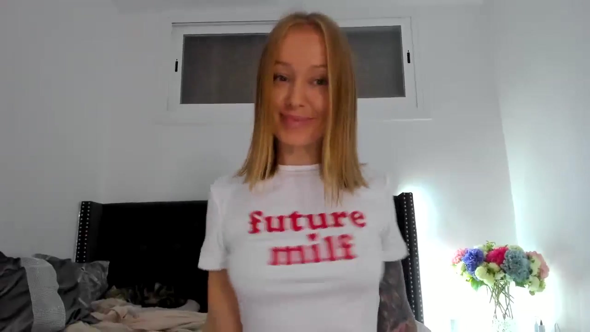 Gallery image thumbnail from AAA_Yas's myfreecams stream on, 10/12/2024, 18:58 image 12 of 20