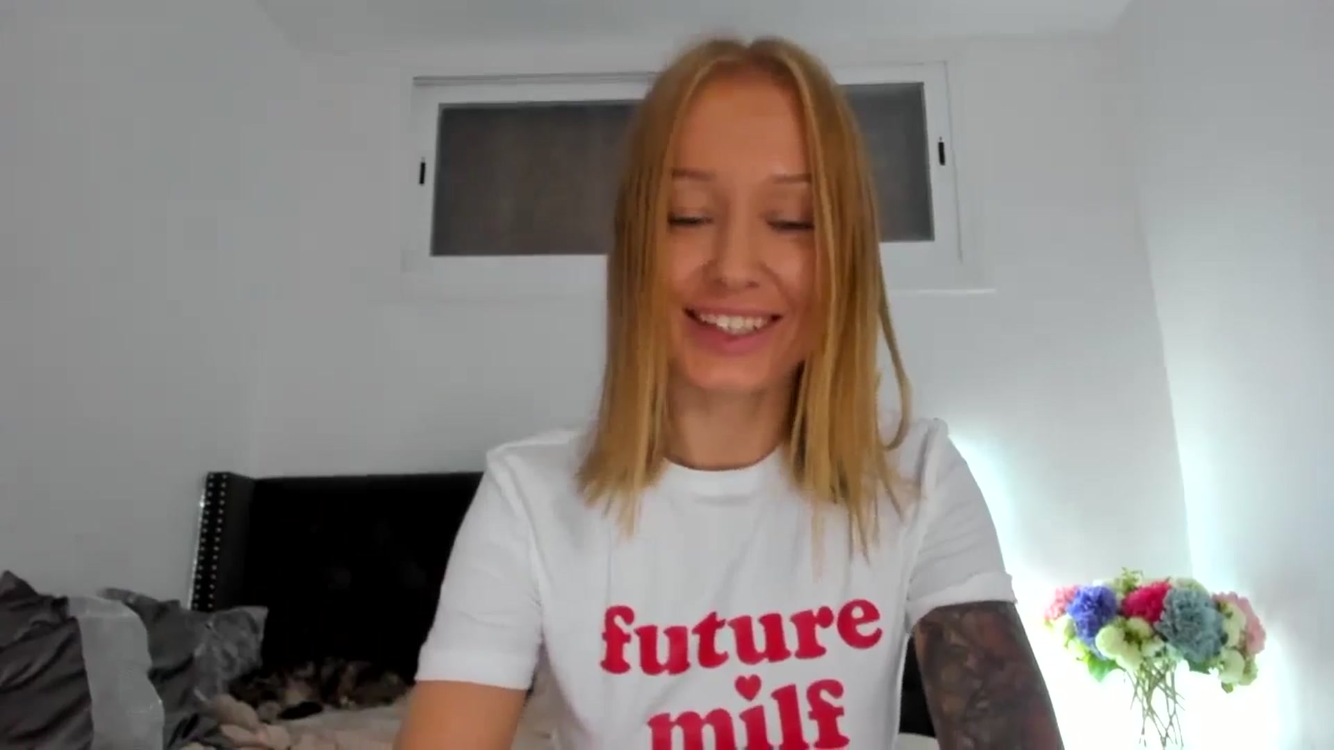 Gallery image thumbnail from AAA_Yas's myfreecams stream on, 10/12/2024, 19:55 image 18 of 20