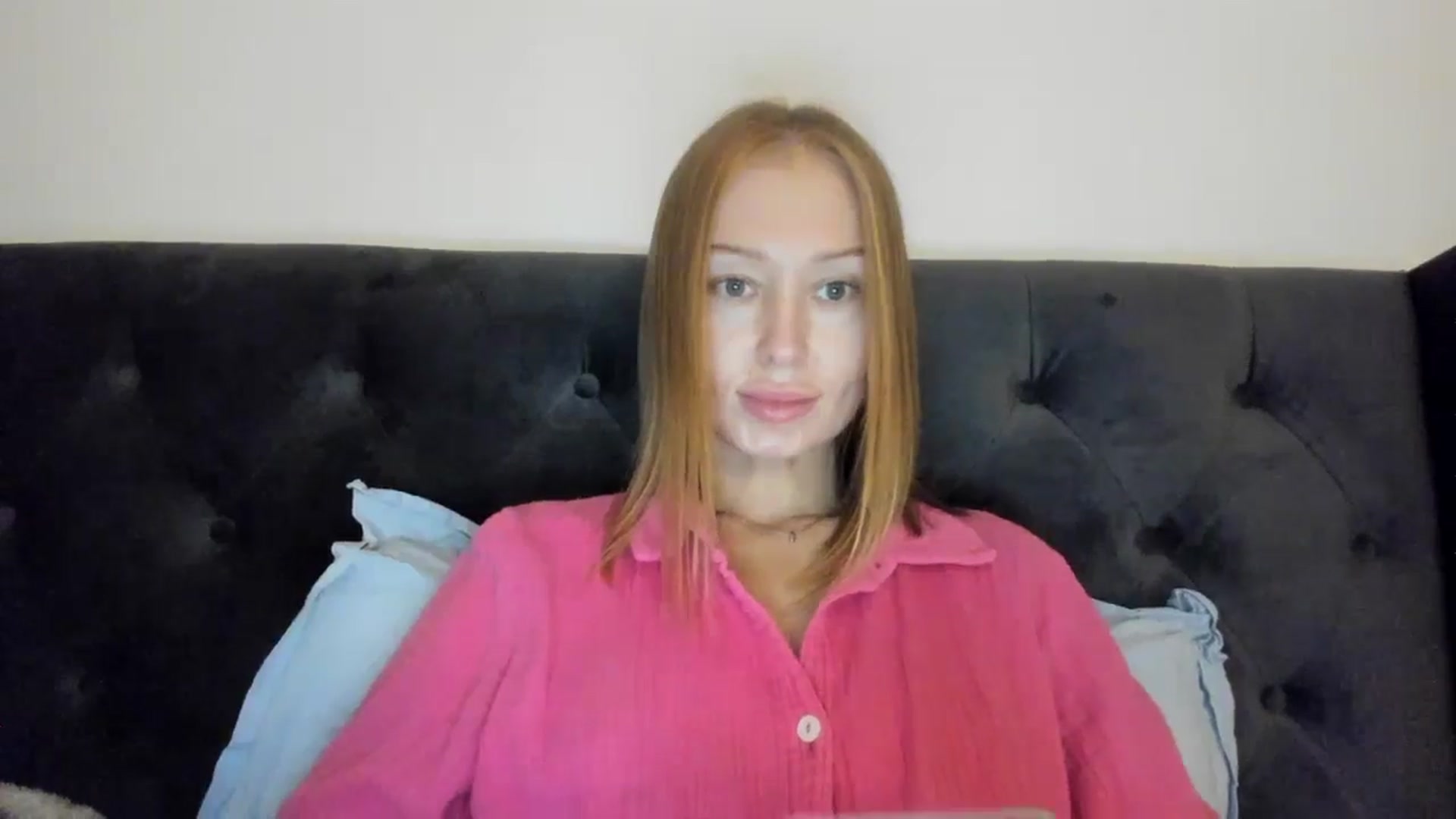 Gallery image thumbnail from AAA_Yas's myfreecams stream on, 10/18/2024, 20:11 image 10 of 20