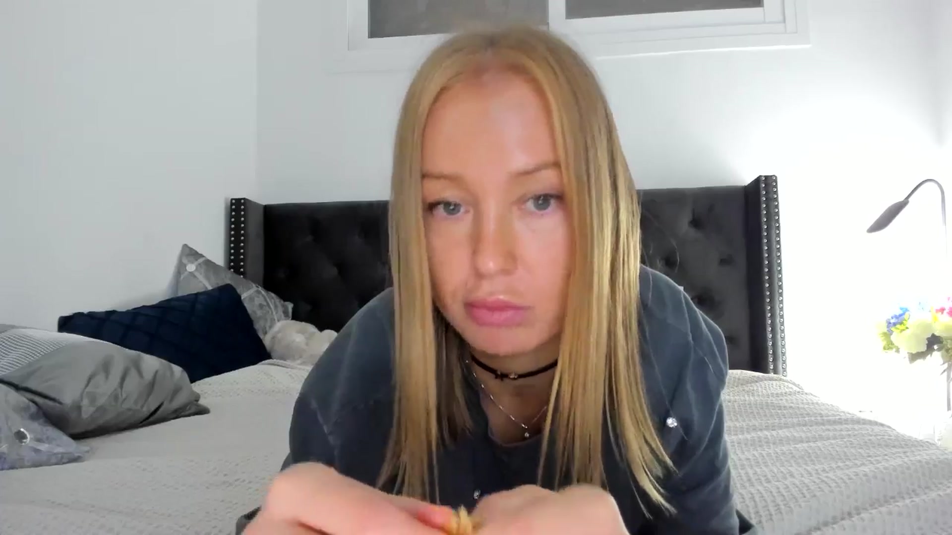 Gallery image thumbnail from AAA_Yas's myfreecams stream on, 10/27/2024, 21:16 image 15 of 20