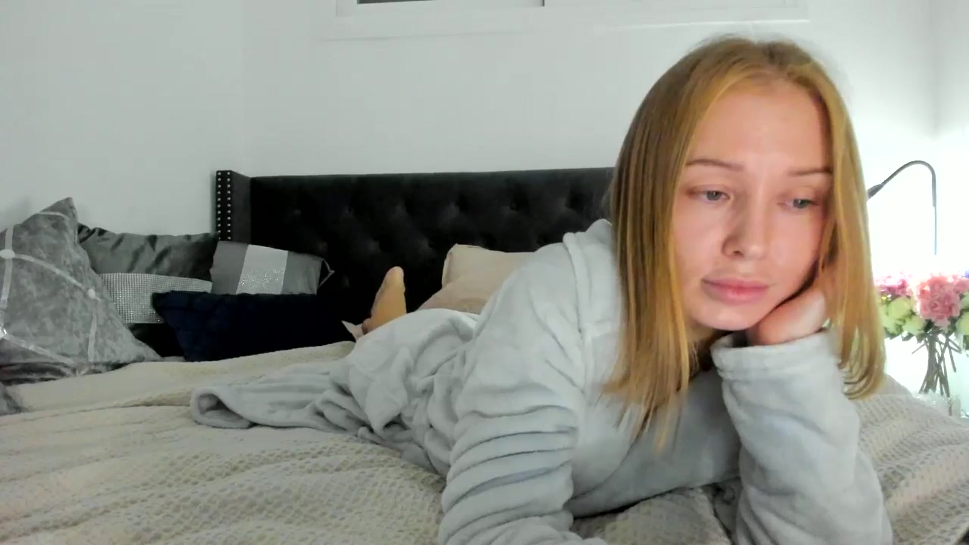Gallery image thumbnail from AAA_Yas's myfreecams stream on, 10/30/2024, 20:01 image 18 of 20