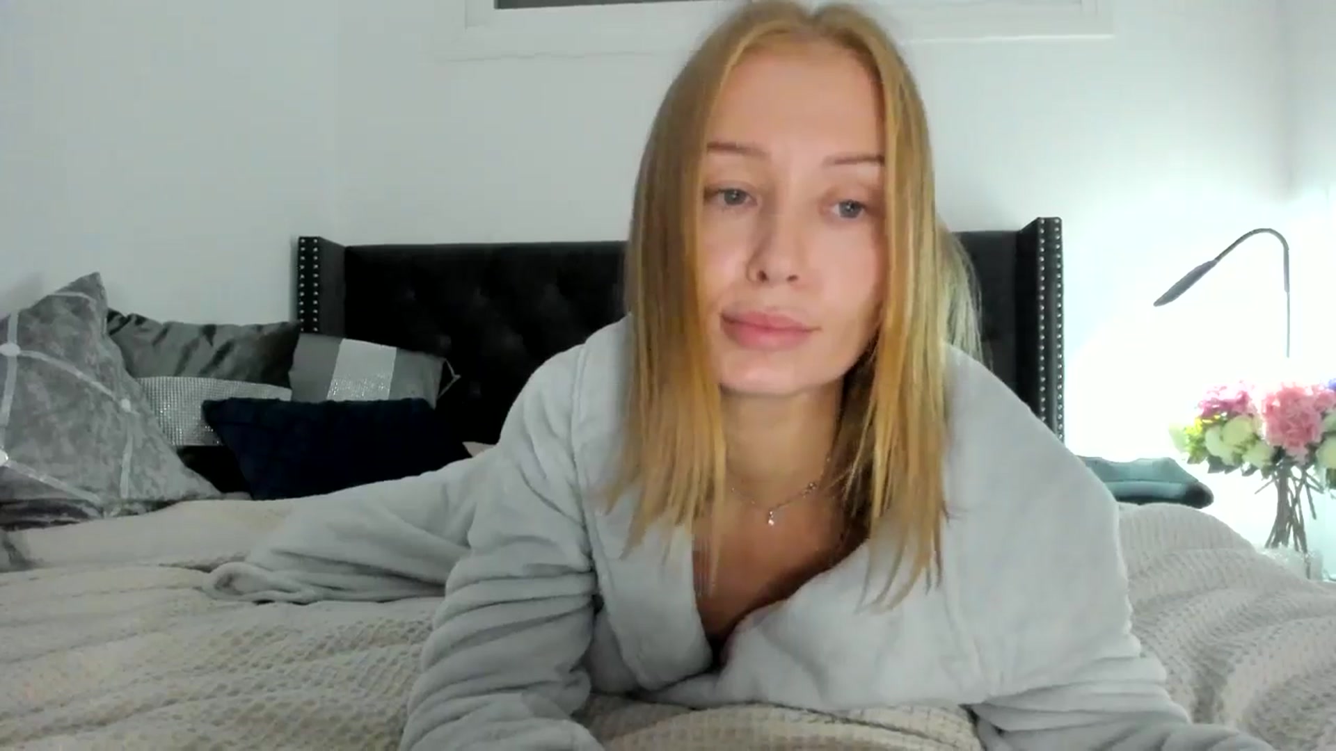 Gallery image thumbnail from AAA_Yas's myfreecams stream on, 10/30/2024, 20:01 image 13 of 20