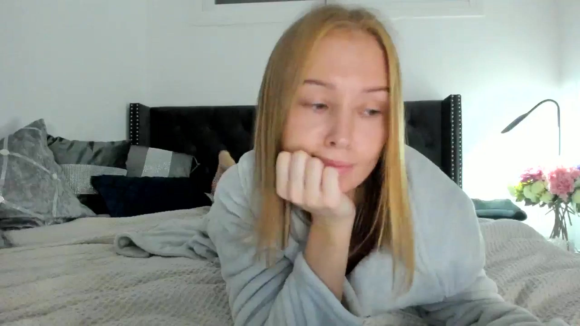 Gallery image thumbnail from AAA_Yas's myfreecams stream on, 10/30/2024, 20:01 image 15 of 20