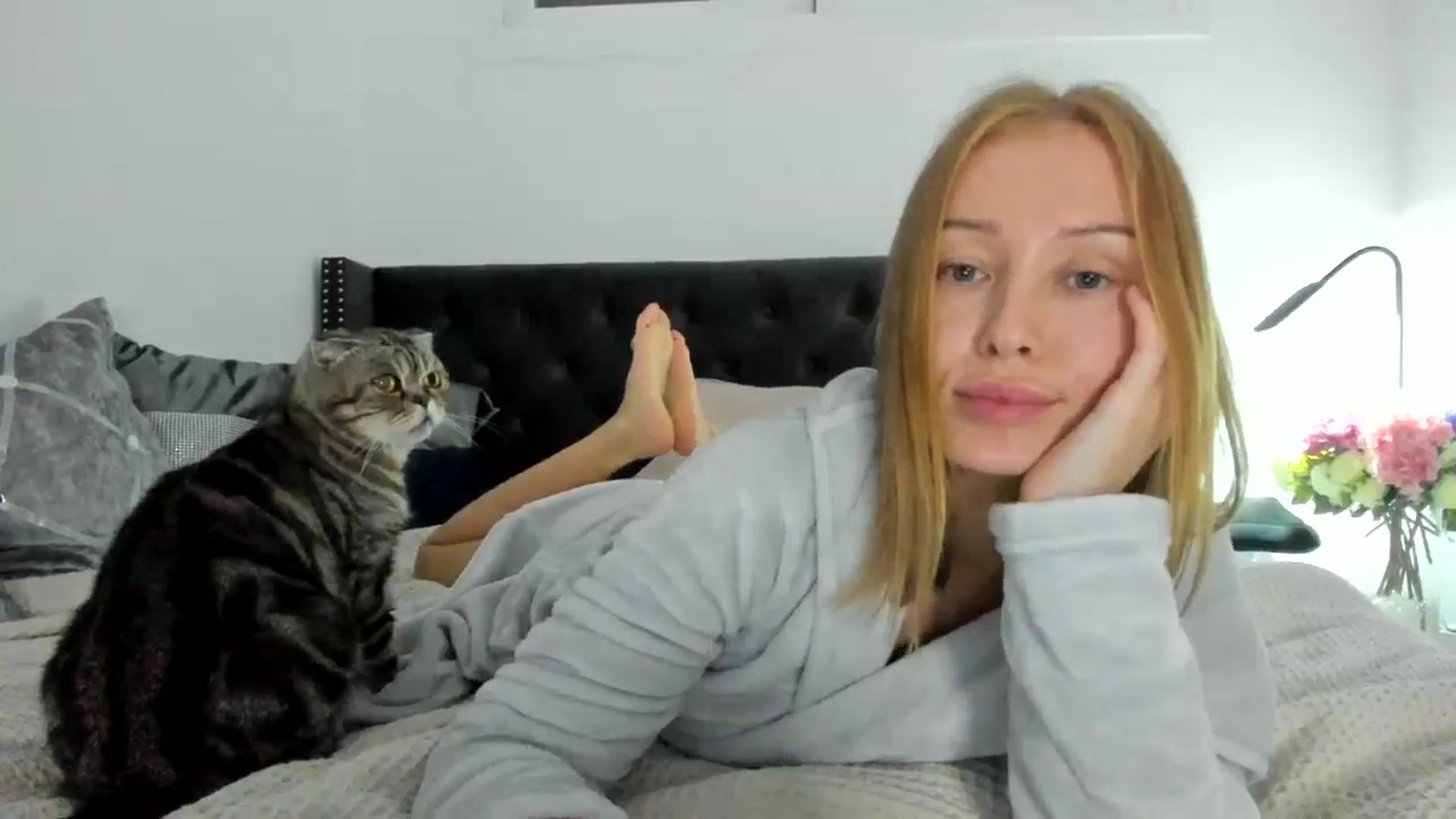 Gallery image thumbnail from AAA_Yas's myfreecams stream on, 10/30/2024, 21:32 image 10 of 20