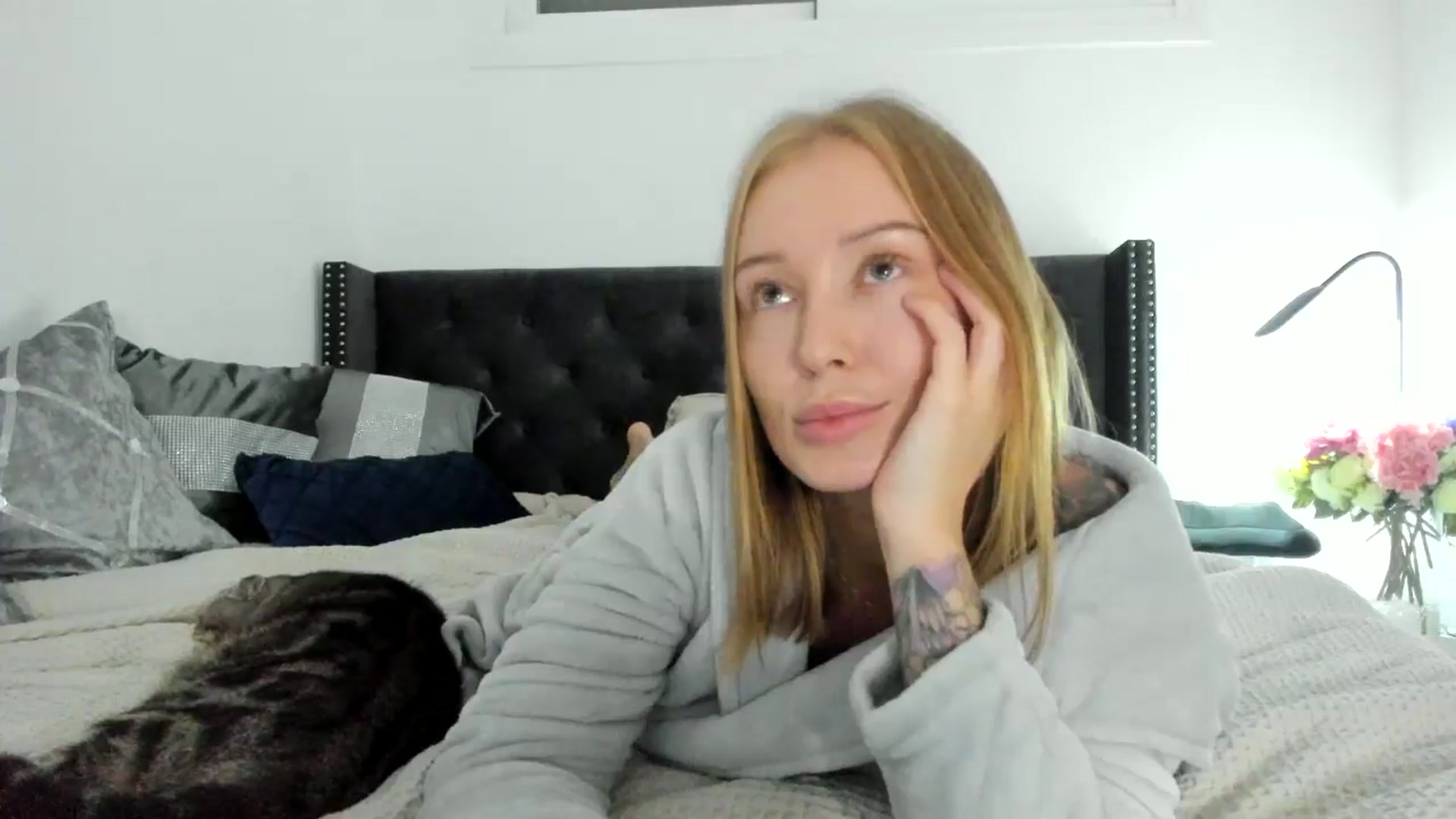 Gallery image thumbnail from AAA_Yas's myfreecams stream on, 10/30/2024, 21:32 image 18 of 20