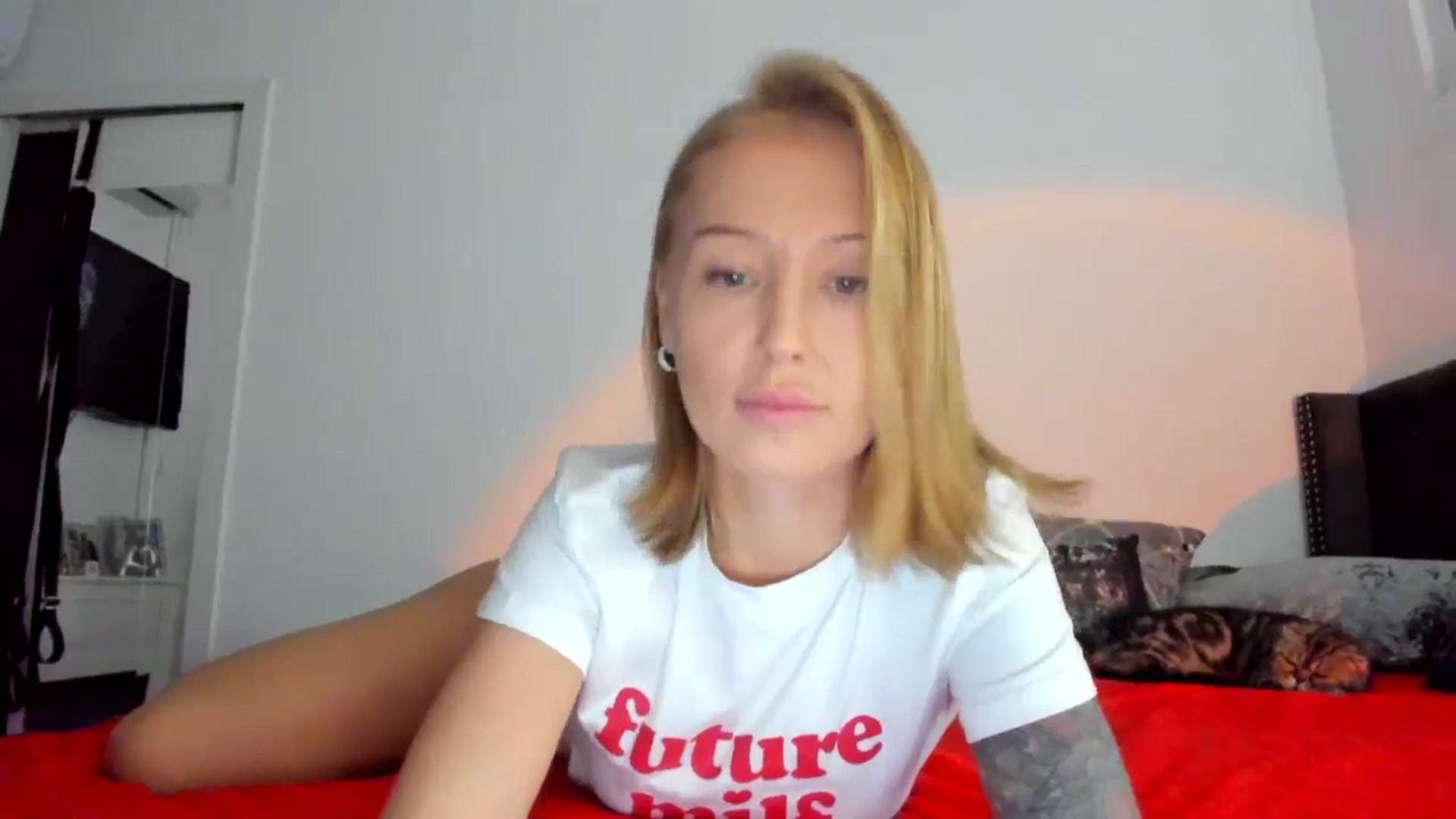 Gallery image thumbnail from AAA_Yas's myfreecams stream on, 11/16/2024, 21:05 image 17 of 20