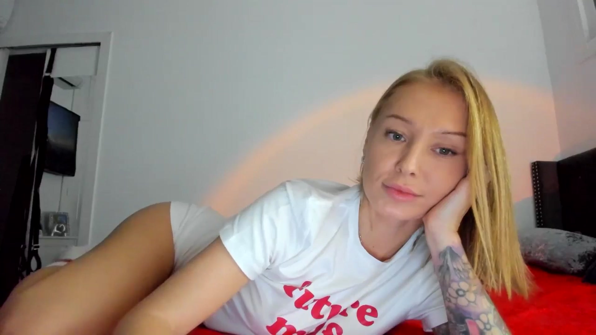 Gallery image thumbnail from AAA_Yas's myfreecams stream on, 11/16/2024, 23:31 image 4 of 20