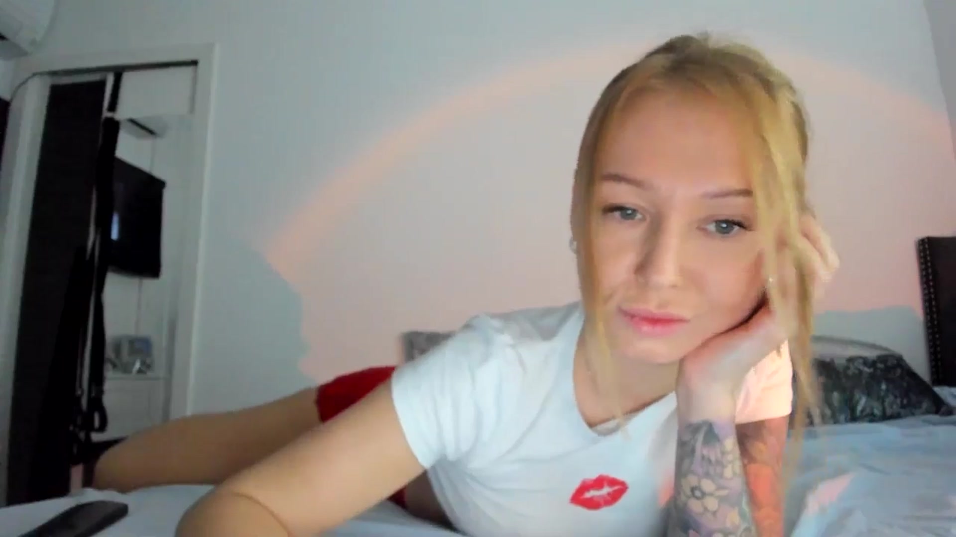 Gallery image thumbnail from AAA_Yas's myfreecams stream on, 11/17/2024, 21:30 image 12 of 20