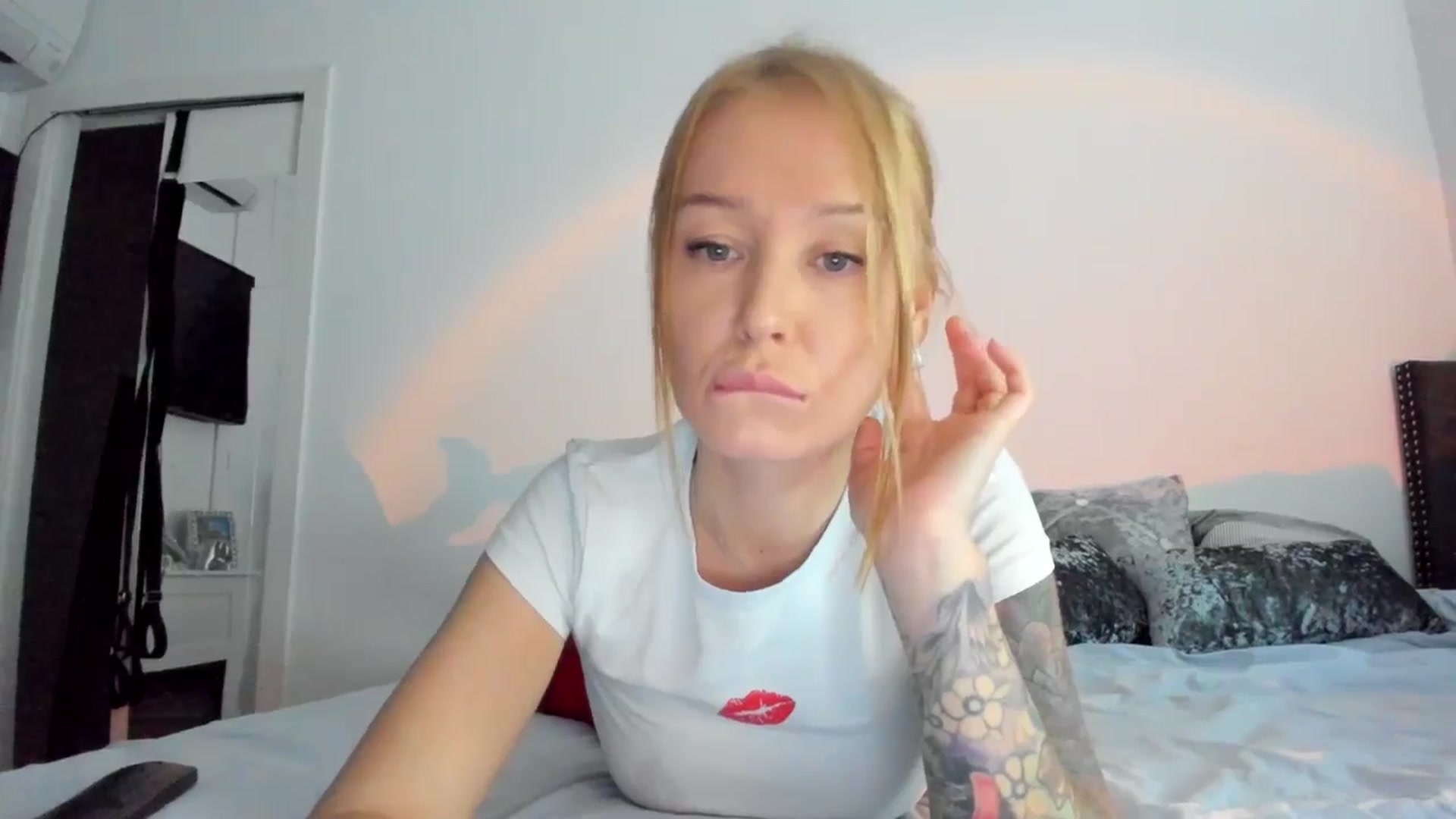 Gallery image thumbnail from AAA_Yas's myfreecams stream on, 11/17/2024, 21:30 image 13 of 20