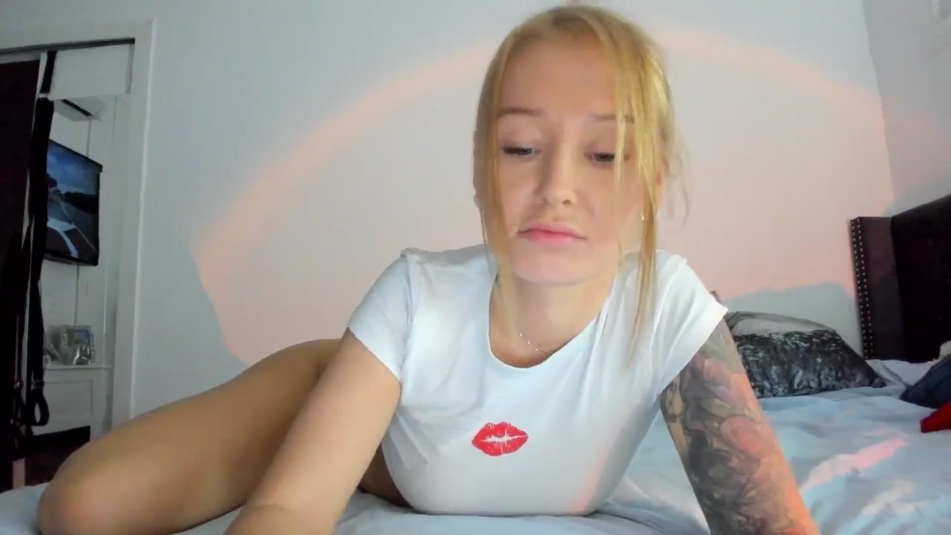 Gallery image thumbnail from AAA_Yas's myfreecams stream on, 11/17/2024, 21:30 image 19 of 20