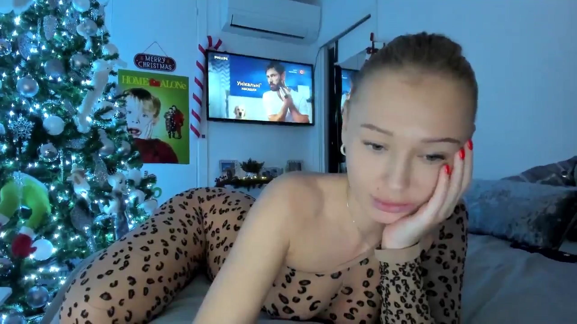 Gallery image thumbnail from AAA_Yas's myfreecams stream on, 11/29/2024, 18:49 image 13 of 20