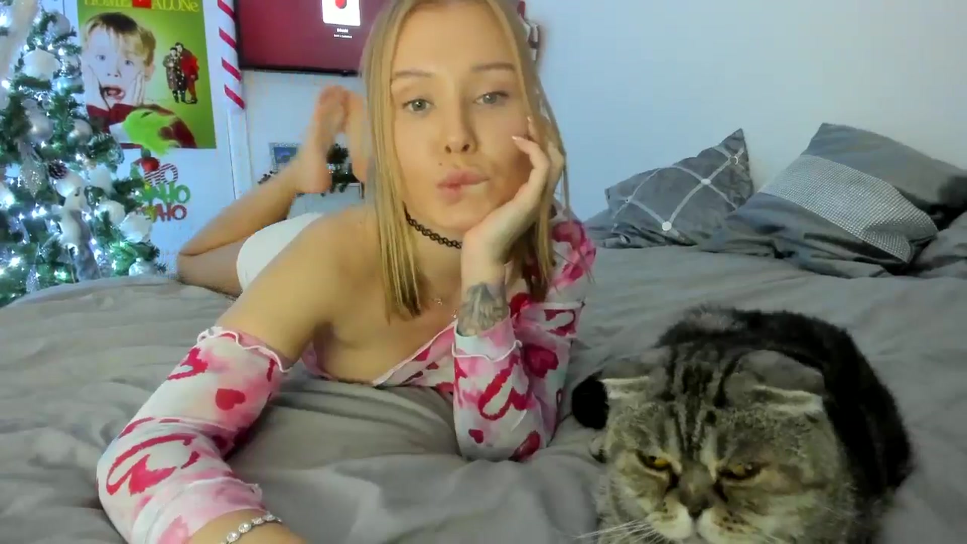 Gallery image thumbnail from AAA_Yas's myfreecams stream on, 12/26/2024, 22:53 image 19 of 20