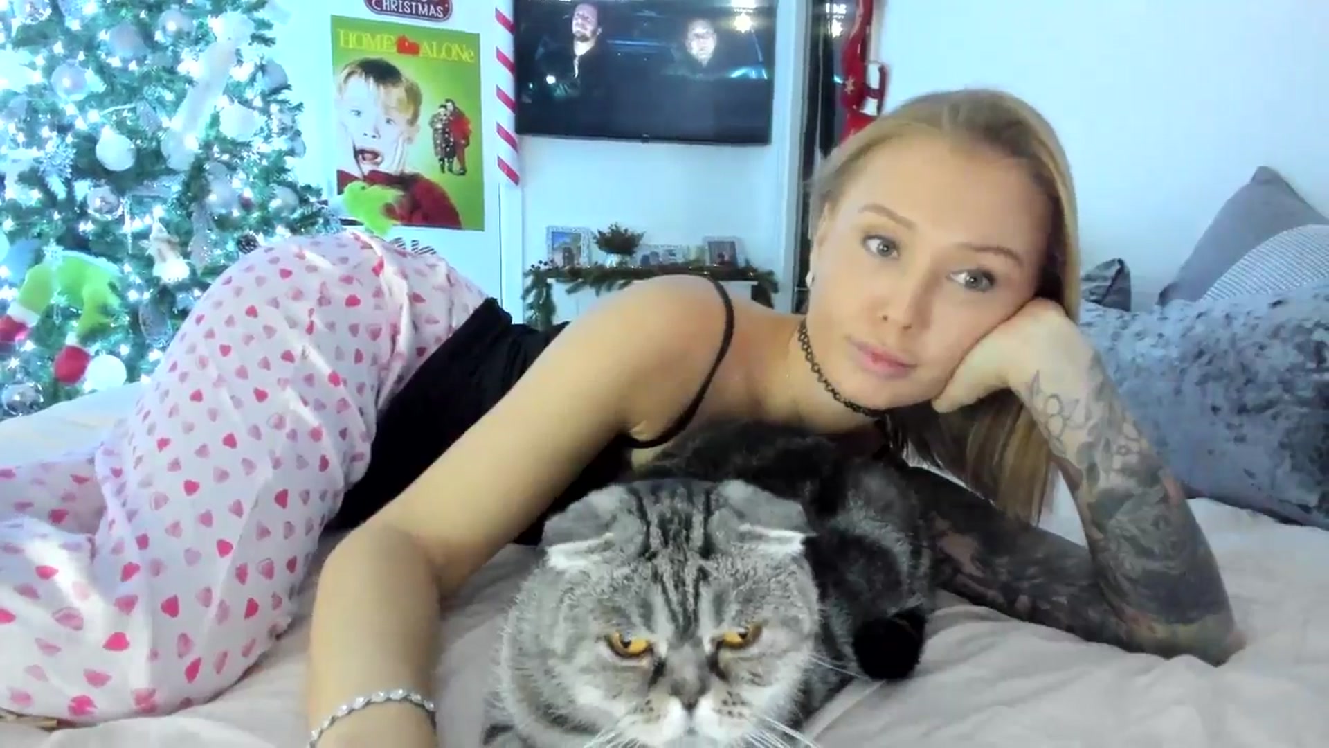 Gallery image thumbnail from AAA_Yas's myfreecams stream on, 12/28/2024, 20:31 image 8 of 20
