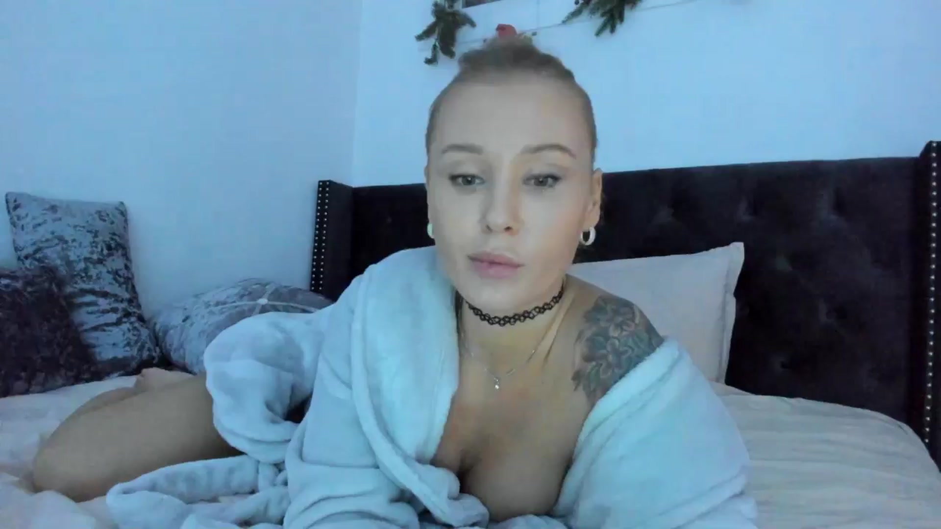 Gallery image thumbnail from AAA_Yas's myfreecams stream on, 12/28/2024, 22:56 image 14 of 20