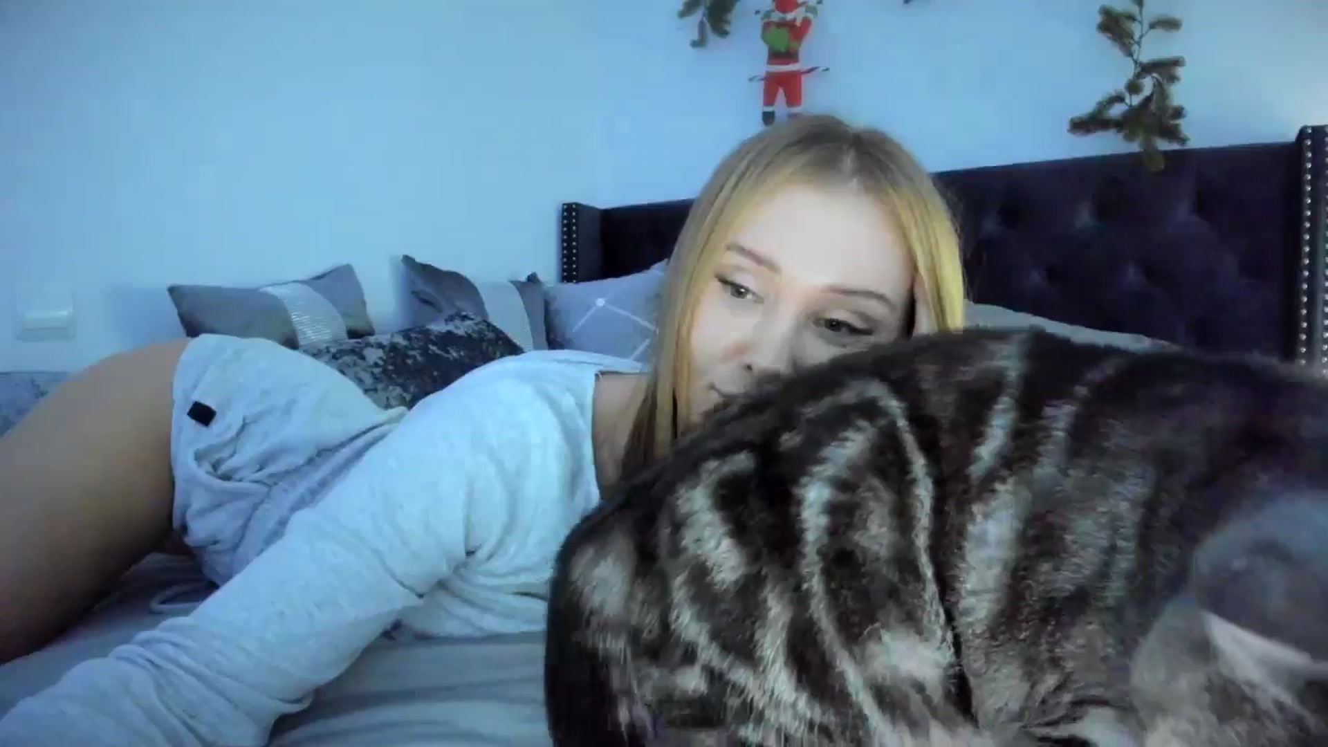 Gallery image thumbnail from AAA_Yas's myfreecams stream on, 01/10/2025, 21:11 image 5 of 20