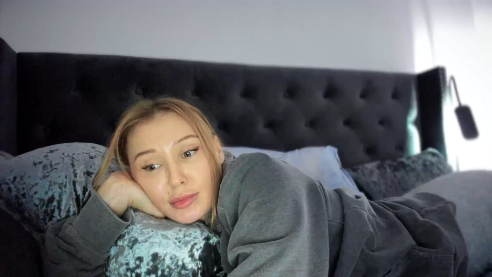 Gallery image thumbnail from AAA_Yas's myfreecams stream on, 01/18/2025, 23:18 image 18 of 20
