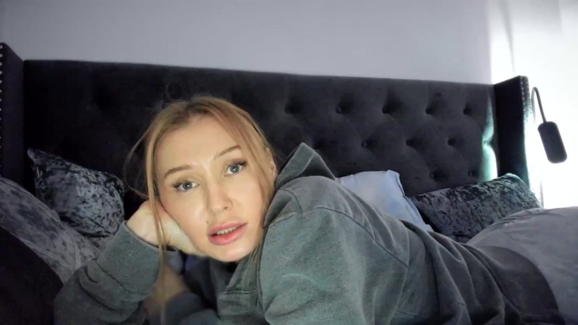 Gallery image thumbnail from AAA_Yas's myfreecams stream on, 01/18/2025, 23:18 image 17 of 20
