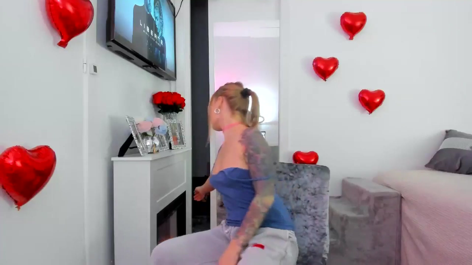 Gallery image thumbnail from AAA_Yas's myfreecams stream on, 03/06/2025, 21:19 image 7 of 20