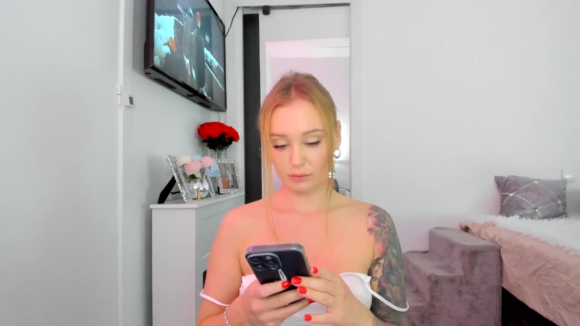 Gallery image thumbnail from AAA_Yas's myfreecams stream on, 03/08/2025, 19:19 image 18 of 20