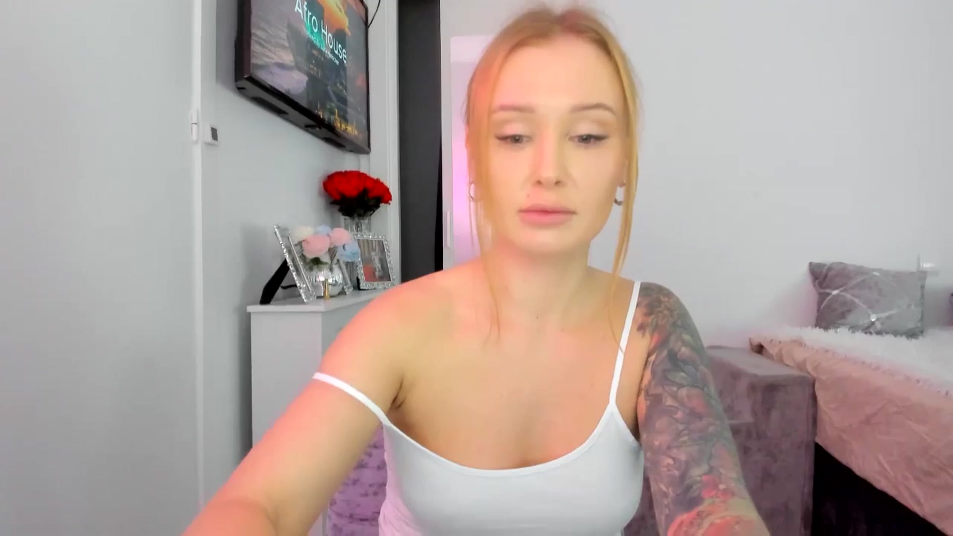 Gallery image thumbnail from AAA_Yas's myfreecams stream on, 03/08/2025, 19:19 image 3 of 20