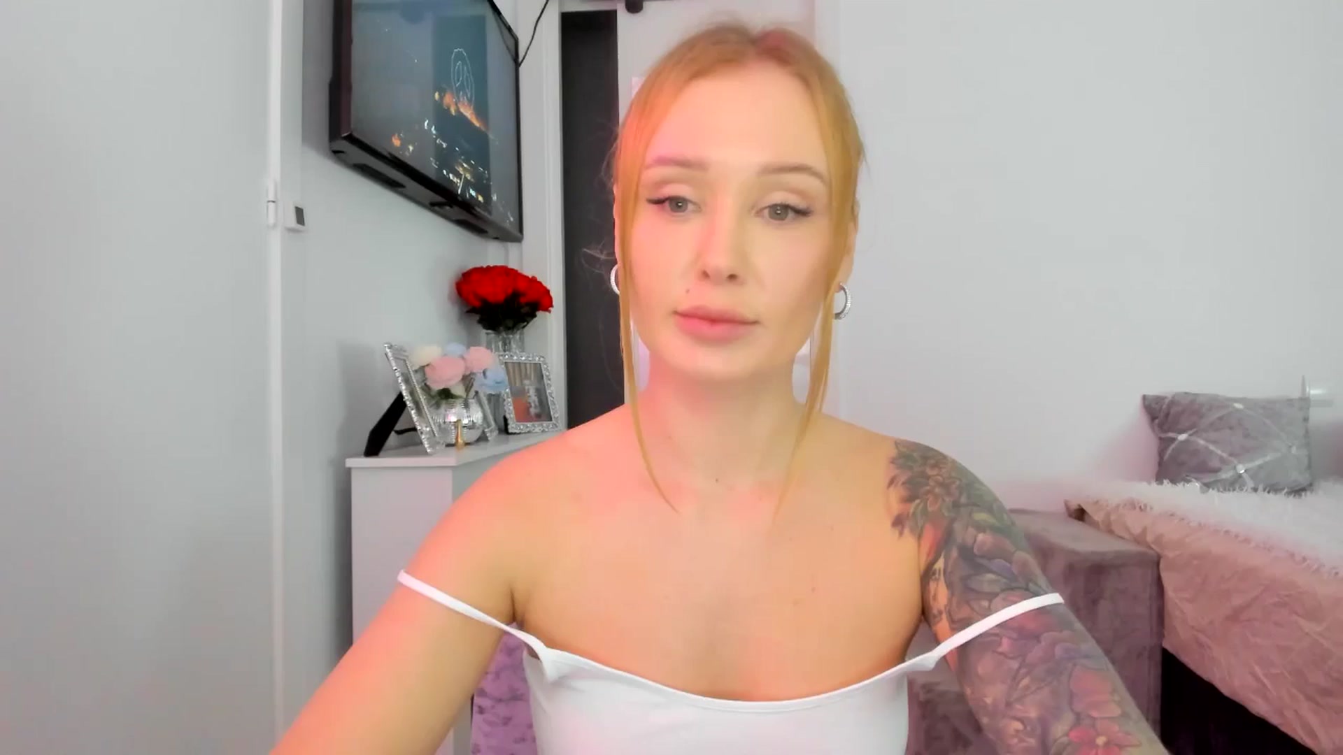 Gallery image thumbnail from AAA_Yas's myfreecams stream on, 03/08/2025, 19:19 image 16 of 20