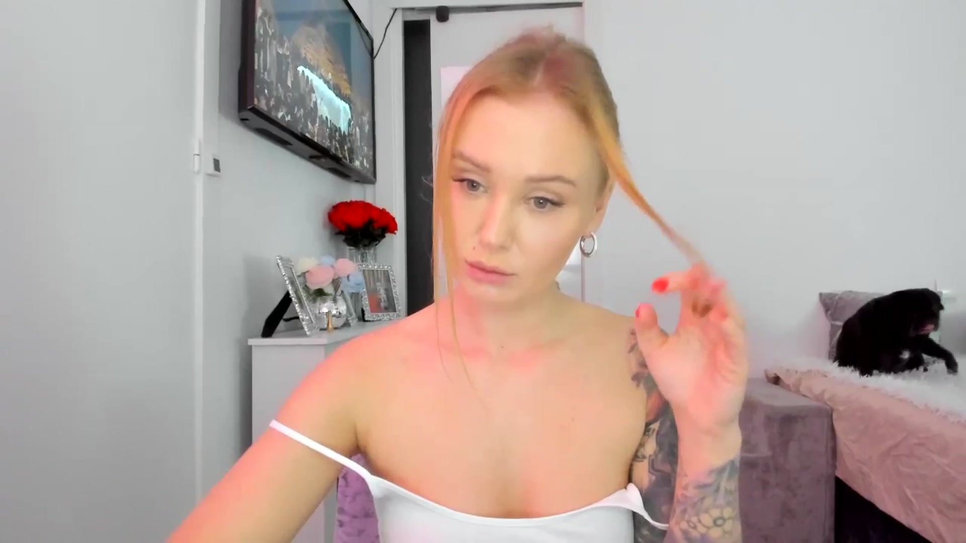 Gallery image thumbnail from AAA_Yas's myfreecams stream on, 03/08/2025, 19:19 image 19 of 20