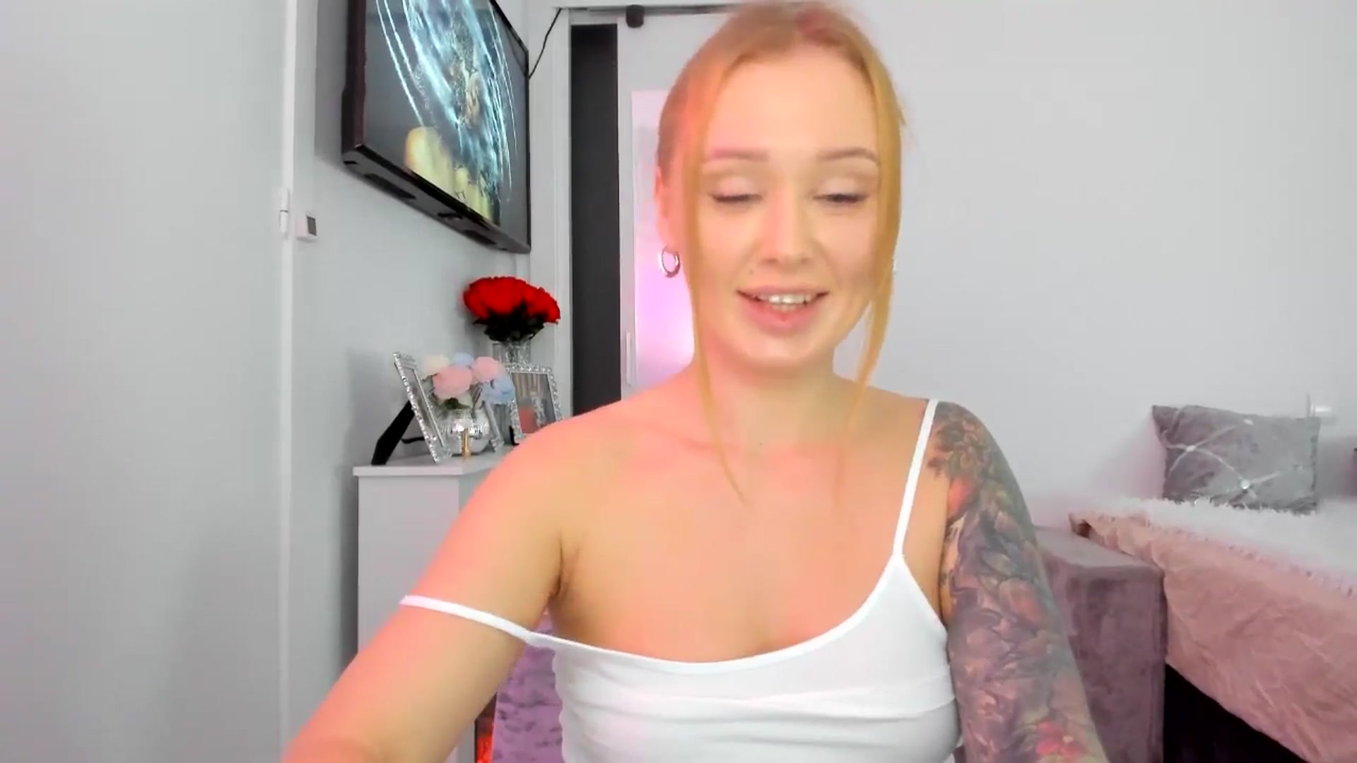 Gallery image thumbnail from AAA_Yas's myfreecams stream on, 03/08/2025, 19:19 image 8 of 20